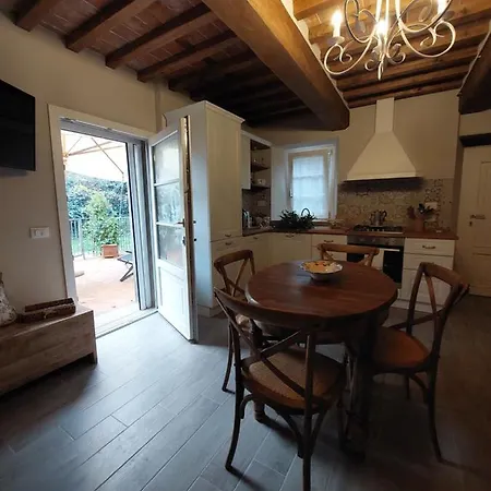 Casina Laura Villa *